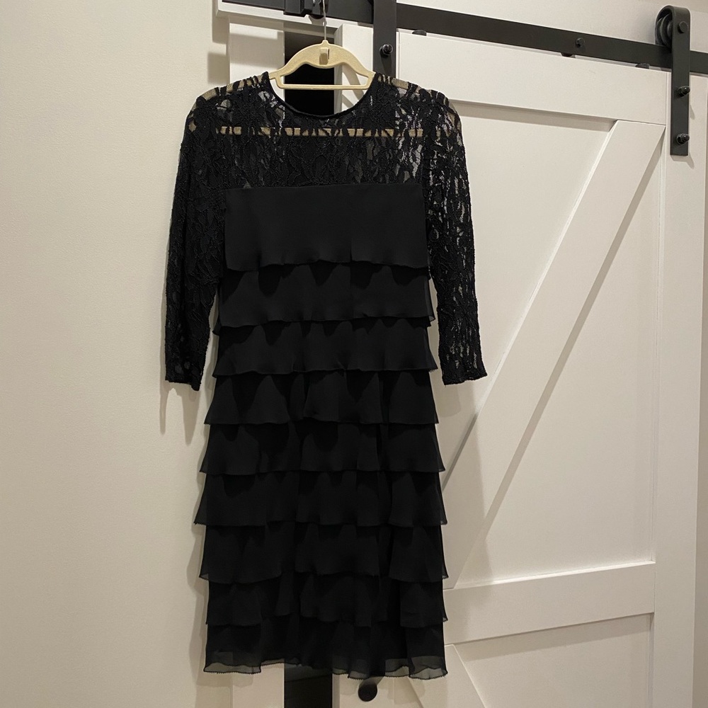 Alex Evenings Jet Black Lace Short Sleeved Tiered Body Evening Dress - Size US 8